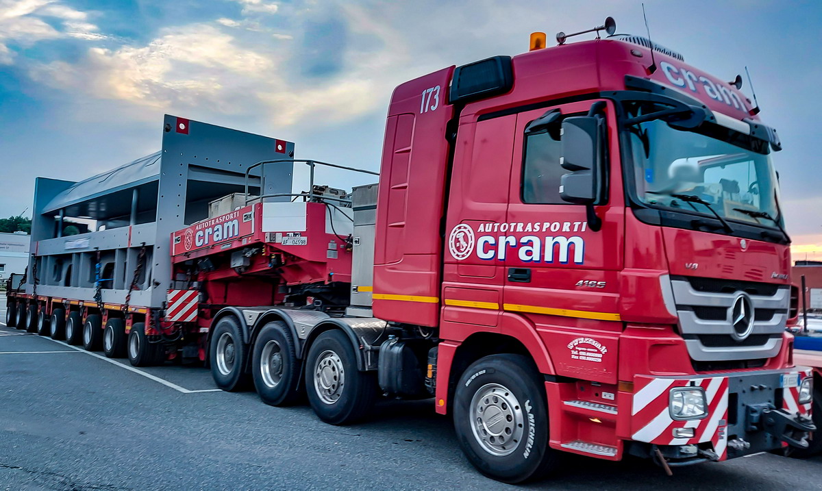  AUTOS - LKW - Mercedes - Actros Titan 4165 MP3 von