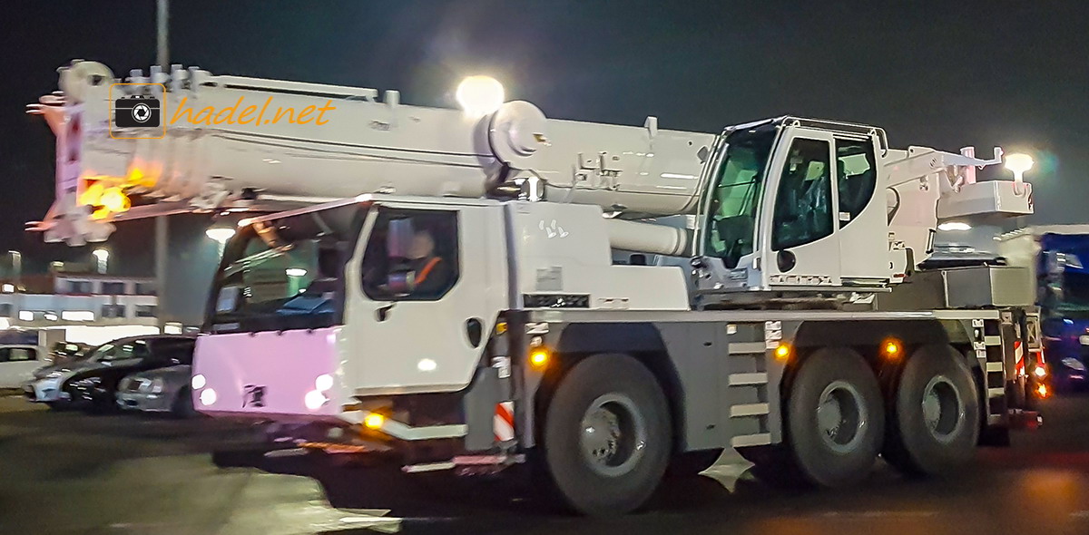 Liebherr LTM 1055-3.2 / SN: 085 583 going to Australia via Port Auckland