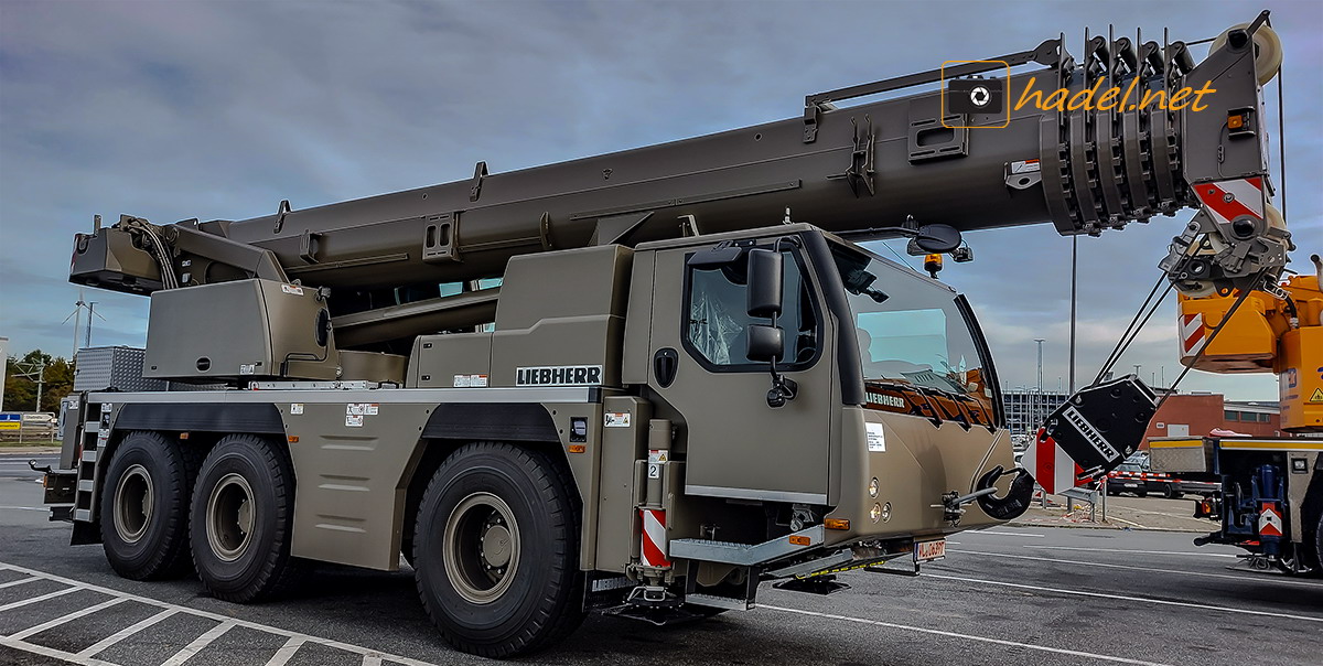 Liebherr LTM 1060-3.1 / SN: 082 053 going to Australia via Port Kembla