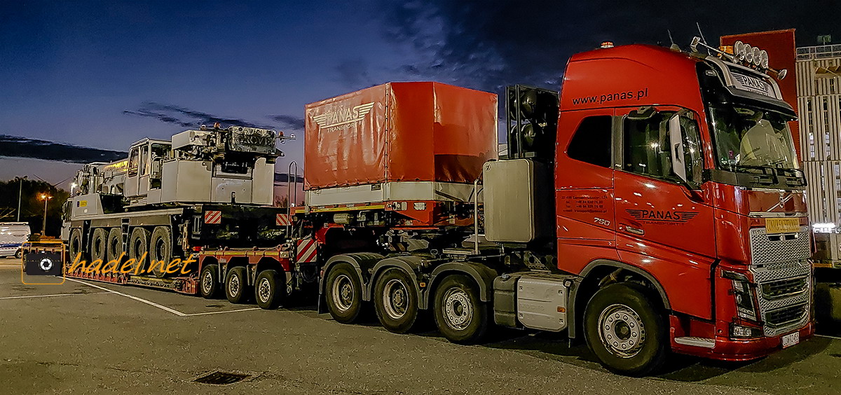 Panas Volvo FH5 with a 5 axle Grove GMK