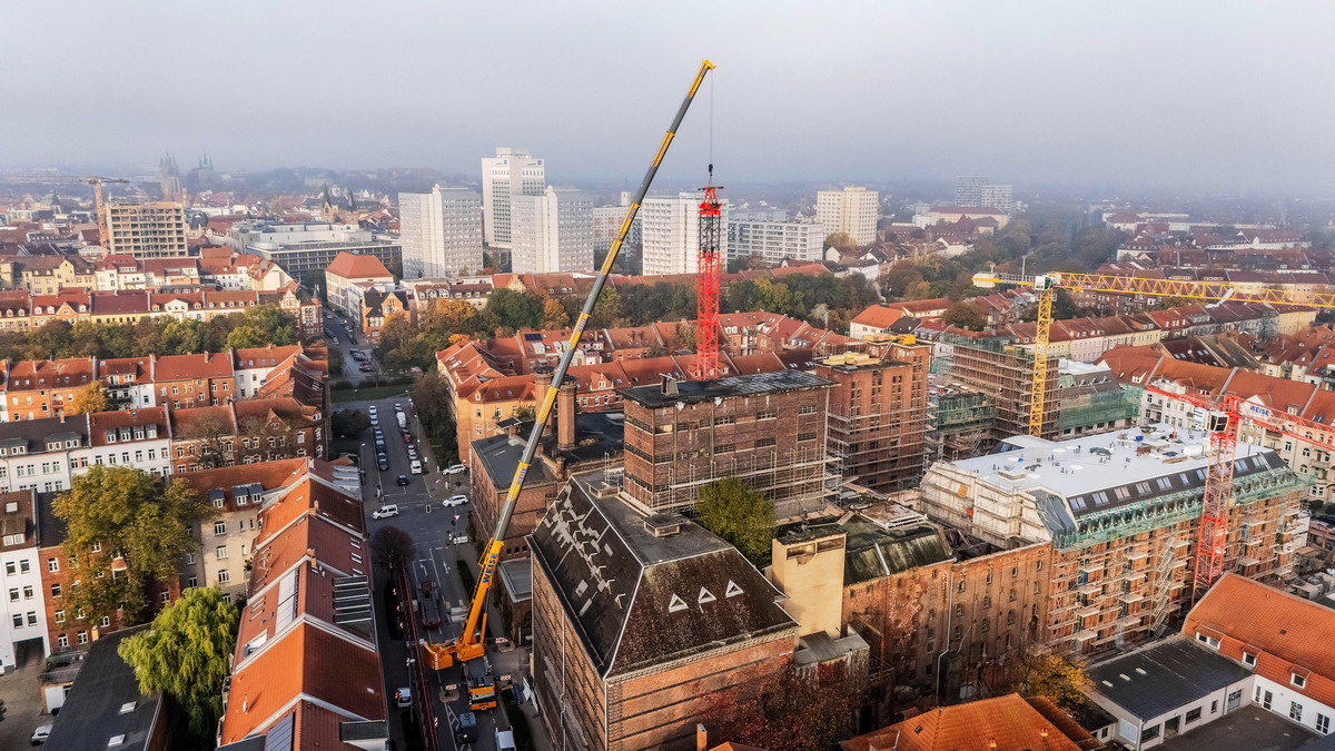 90 Meter Teleskopausleger: Weise verstärkt Kranflotte mit Liebherr LTM 1300-6.3 