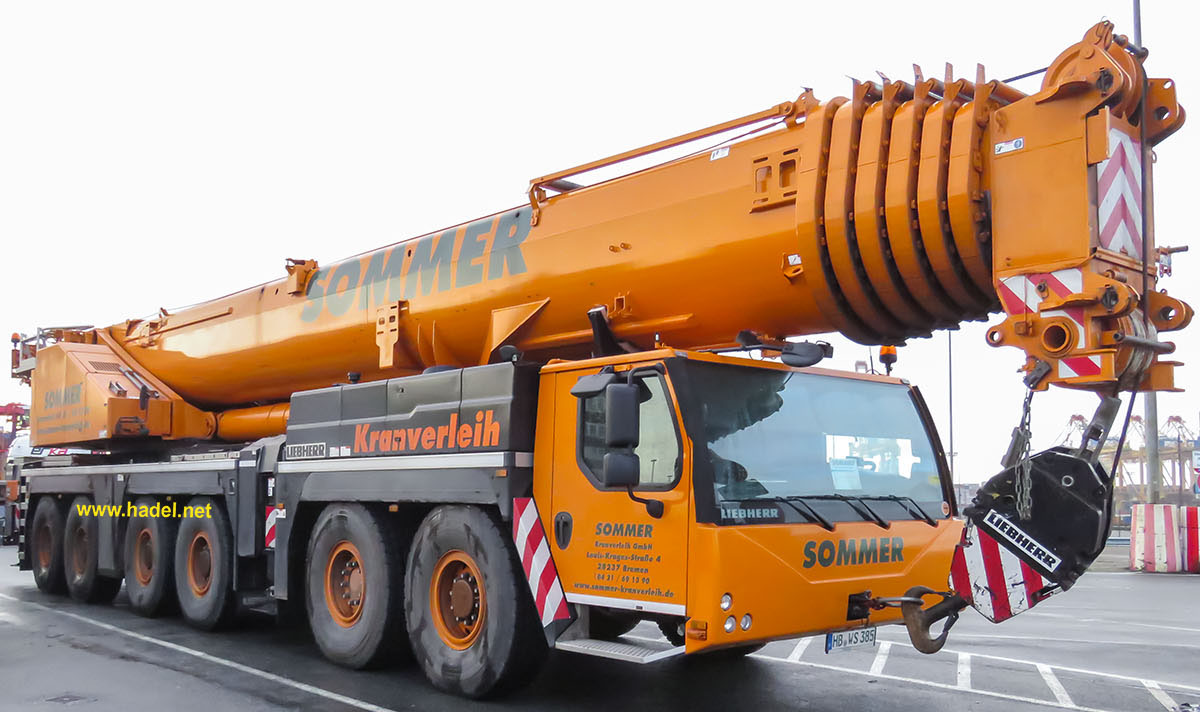 hometown boy from Bremen: Liebherr LTM 1300-6.2 / SN: 071 620 from Sommer>                 				 </div>
			<div class=