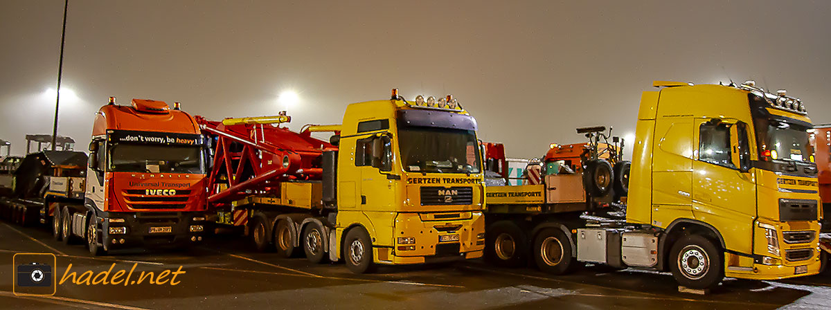 Liebherr LR 1750-2 parts on the road / SN: 098 137 for Japan via Toyohashi Port>                 				 </div>
			<div class=