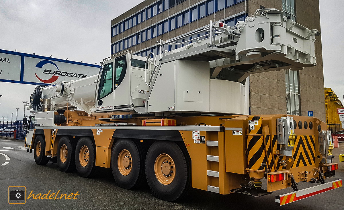 new Liebherr LTM 1250-5.1 / SN: 088 668 on the way to Australia via Brisbane>                 				 </div>
			<div class=