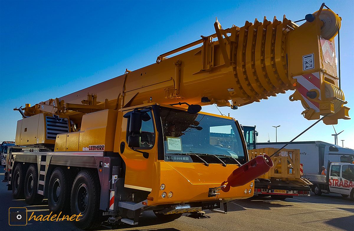 new Liebherr LTM 1100-4.2 / SN: 064 423 on the way to Singapore>                 				 </div>
			<div class=