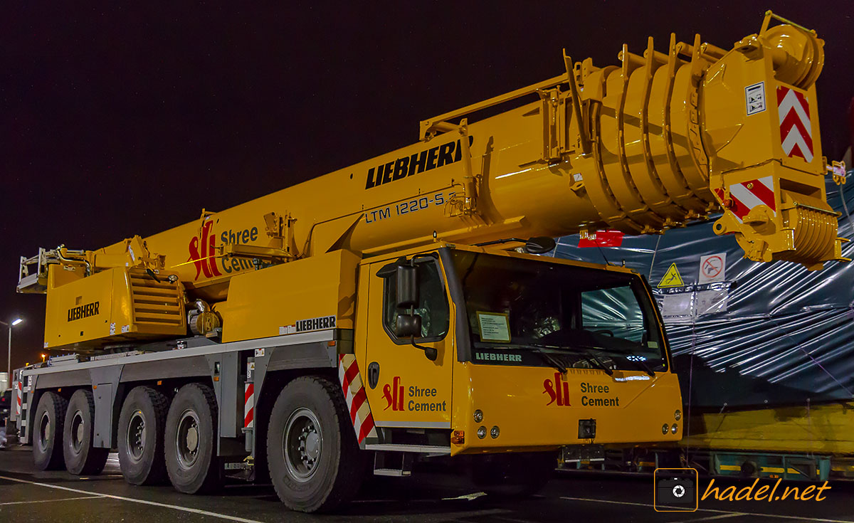 new Liebherr LTM 1220-5.2 / SN: 095 061 for Shree Cement (India)>                 				 </div>
			<div class=