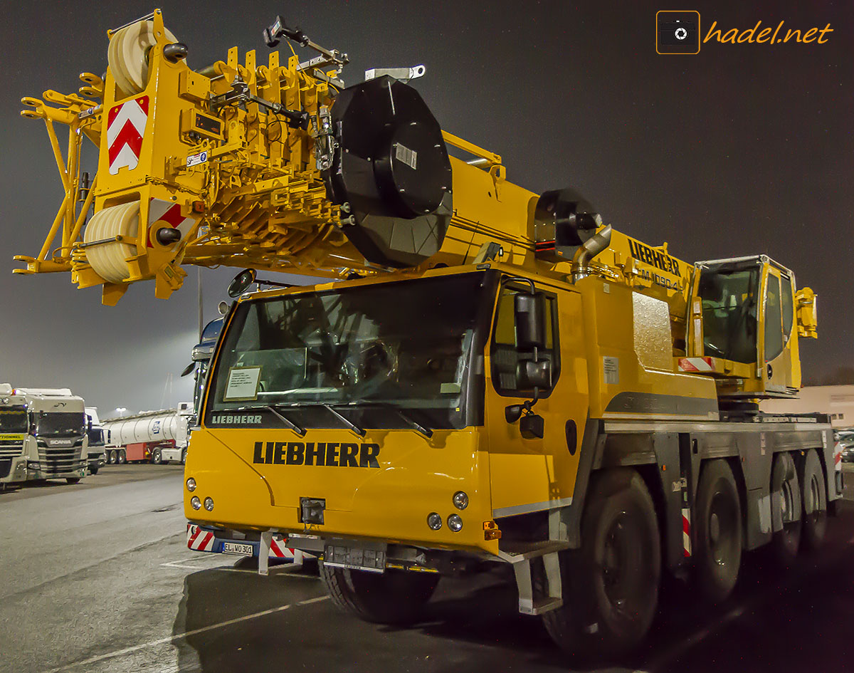 new Liebherr LTM 1090-4.2 / SN: 089 217 for Chile>                 				 </div>
			<div class=