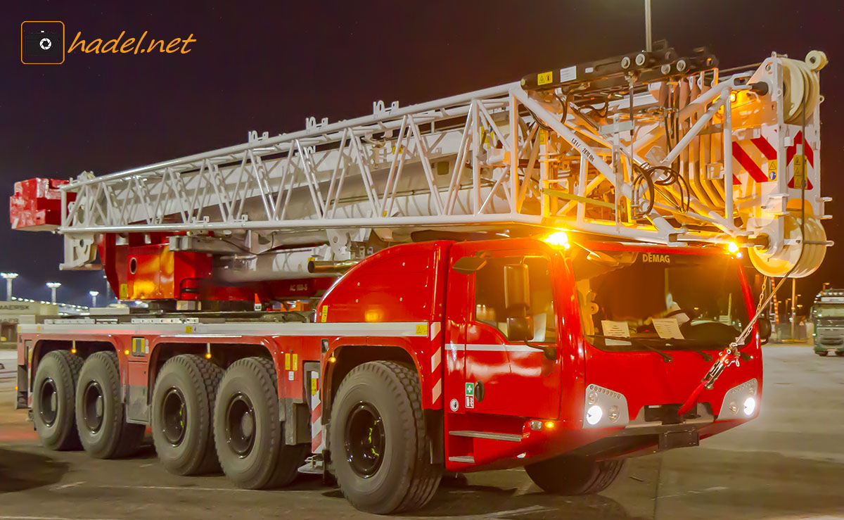 new Demag AC 160-5 / SN: 38448 on the way to Port Fremantle (Australia)>                 				 </div>
			<div class=