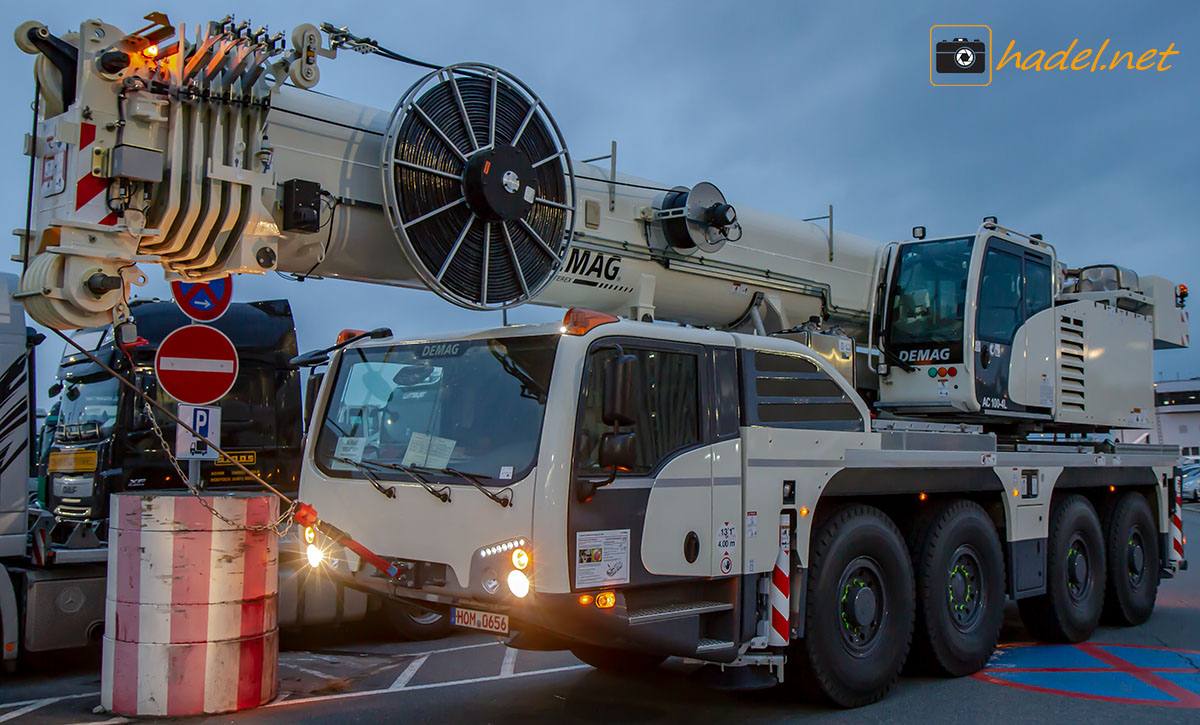 Demag AC 100-4L / SN: 10571 on the way to Galveston (USA)>                 				 </div>
			<div class=