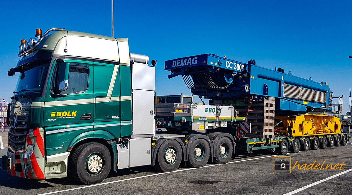 Bolk Mercedes-Benz Actros 4163 brings the Sarens Demag CC 3800-1 to Port Bremerhaven for some Jobs>                 				 </div>
			<div class=