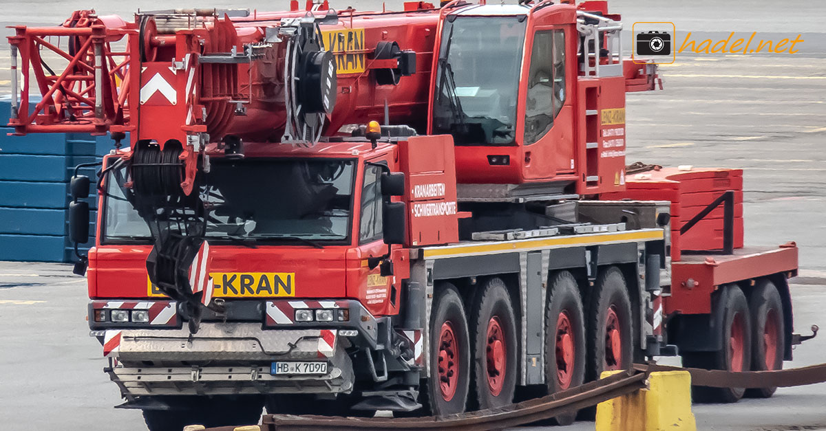 Tadano and Liebherr from Lenz-Kran at Port Bremerhaven>                 				 </div>
			<div class=