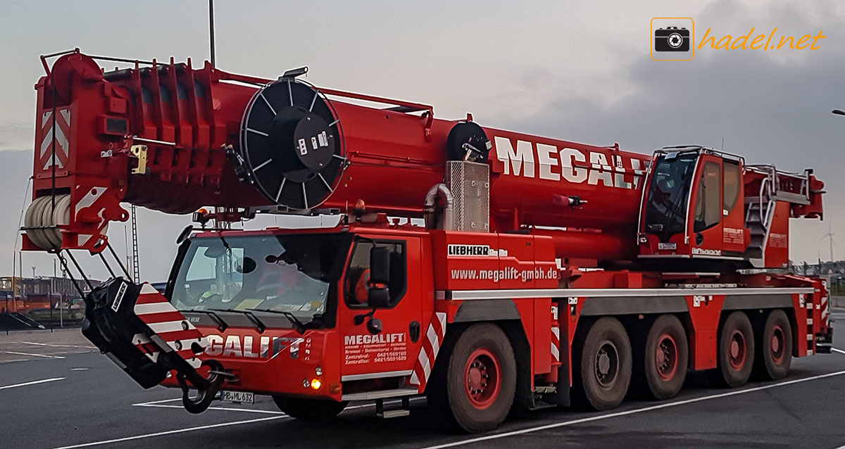 Liebherr LTM 1250-5.1 / SN: 088 551 (YoM: 2017) from Megalift arriving in Port Bremerhaven for a new job>                 				 </div>
			<div class=