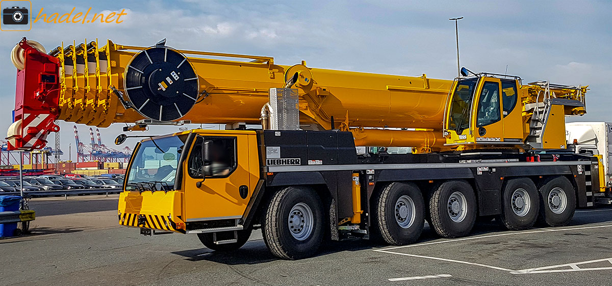 Liebherr LTM 1250 NX / SN: 088 709 on the way to Yokohama Seaport (Japan)>                 				 </div>
			<div class=