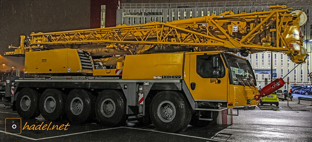 Liebherr LTM 1100-5.2 / SN: 093 019 on the way to Galveston (USA)> </div>
<div class=