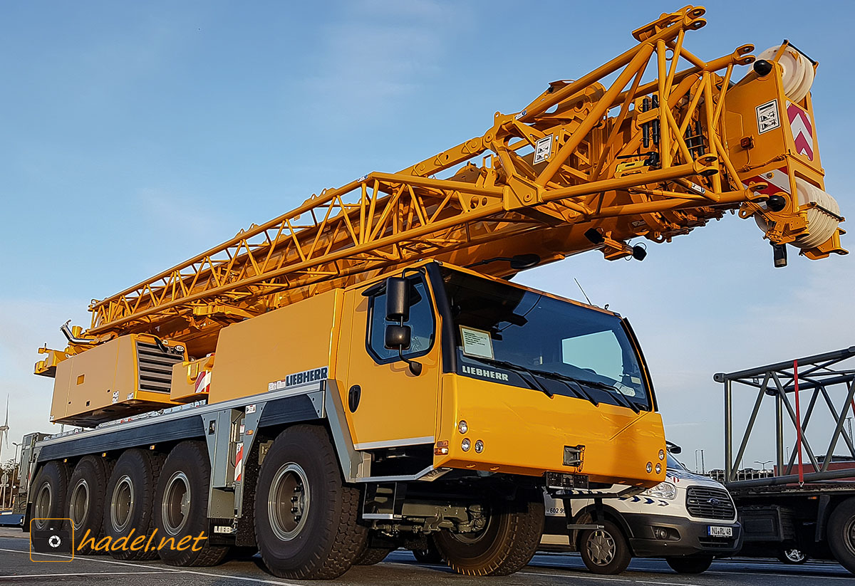 Liebherr LTM 1095-5.1 / SN: 091 605 for Australia>                 				 </div>
			<div class=