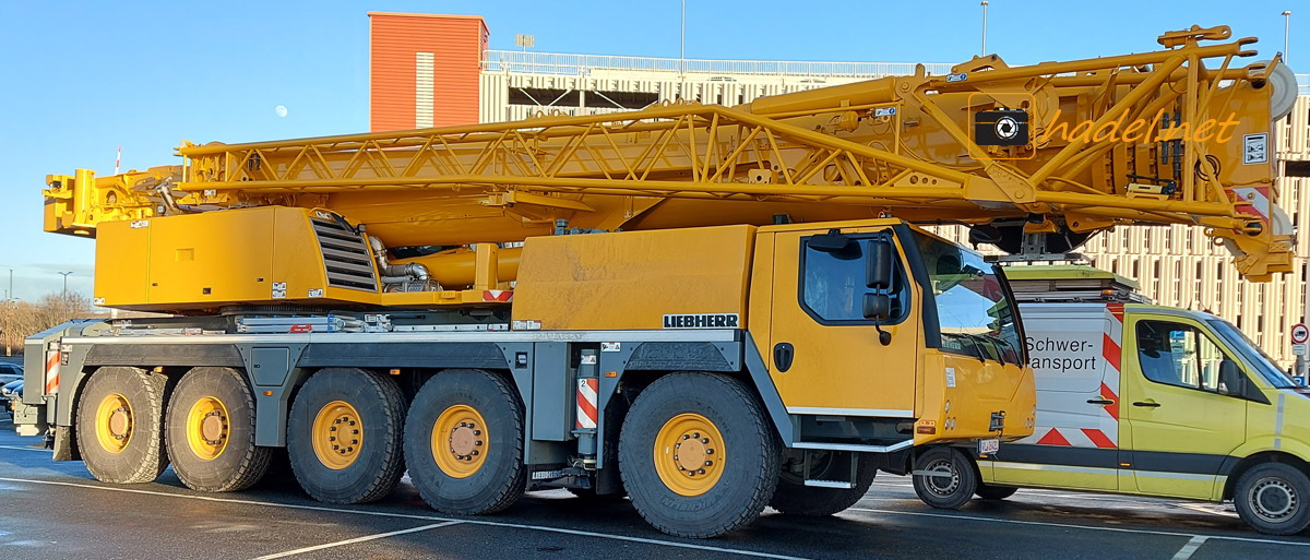 Liebherr LTM 1130-5.1 / SN: 067 857 for Hung Tai International Crane>                 				 </div>
			<div class=