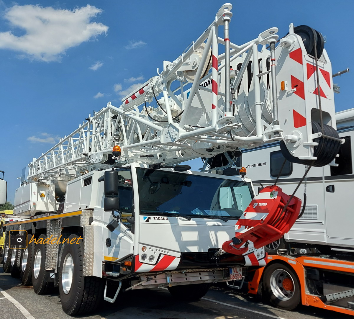 Tadano Faun ATF-140-5.1 / SN: 2269112 on the way to Brisbane (Australia)>                 				 </div>
			<div class=