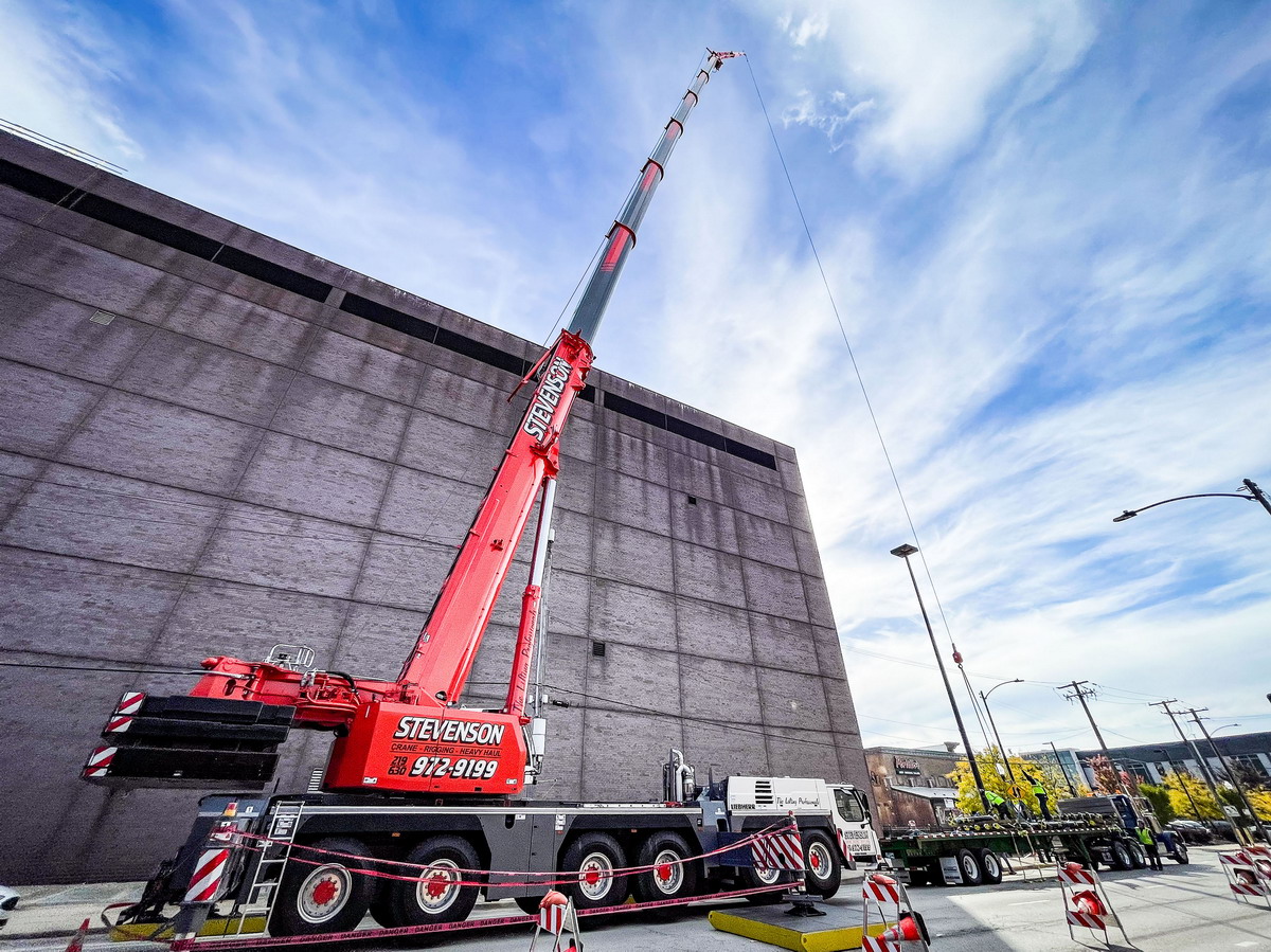 Liebherr LTM 1300-6.3: Wiederaufbau von Industriegebieten in Chicago>                 				 </div>
			<div class=