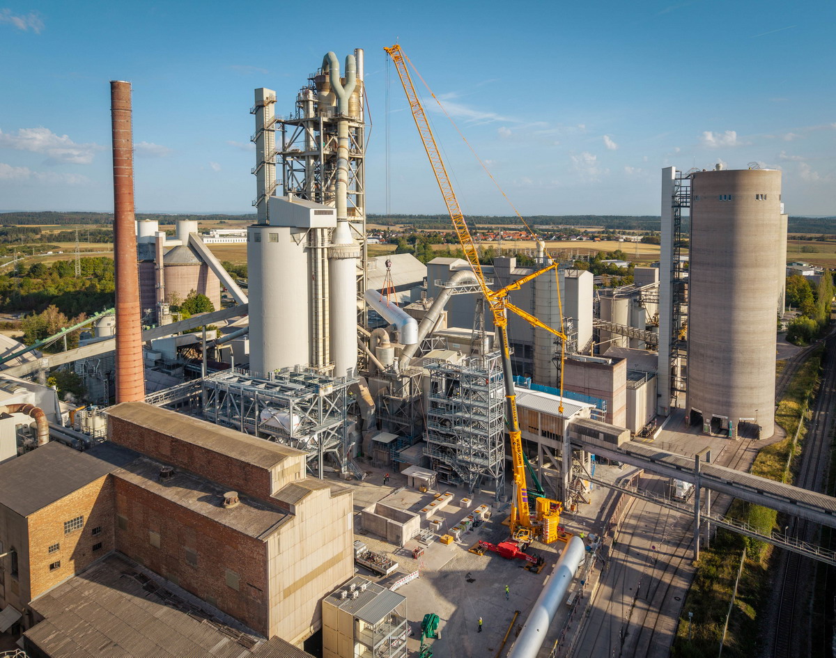 Rohr-Mikado im Zementwerk: Liebherr LTM 1650-8.1 bewegt schwere Lasten in engem Umfeld>                 				 </div>
			<div class=
