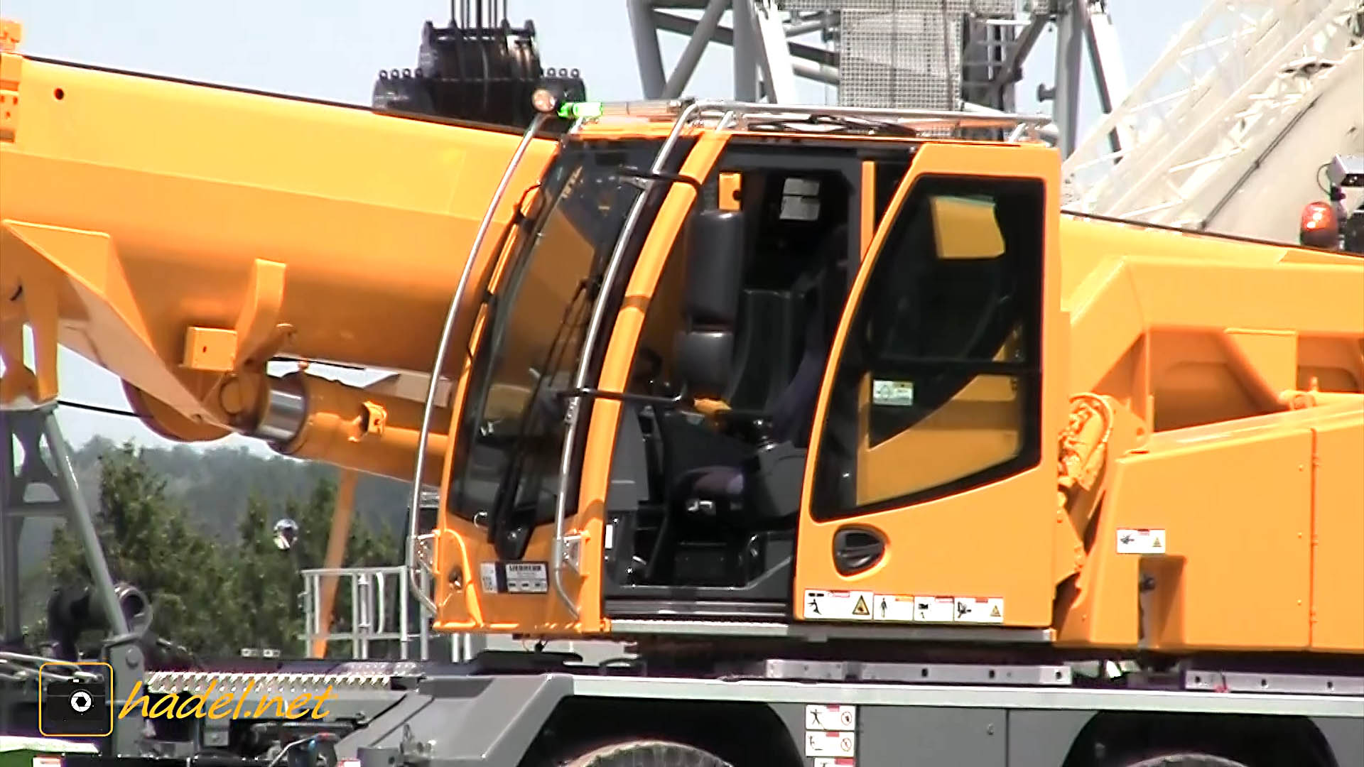Liebherr LTC 1050-3.1 Concept with remote drive unit at Liebherr Customer Days 2018>                 				 </div>
			<div class=