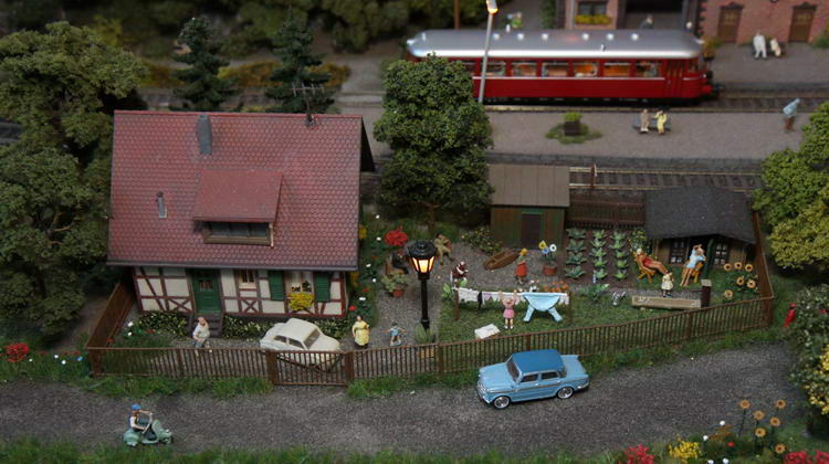 (c) www.hadel.net