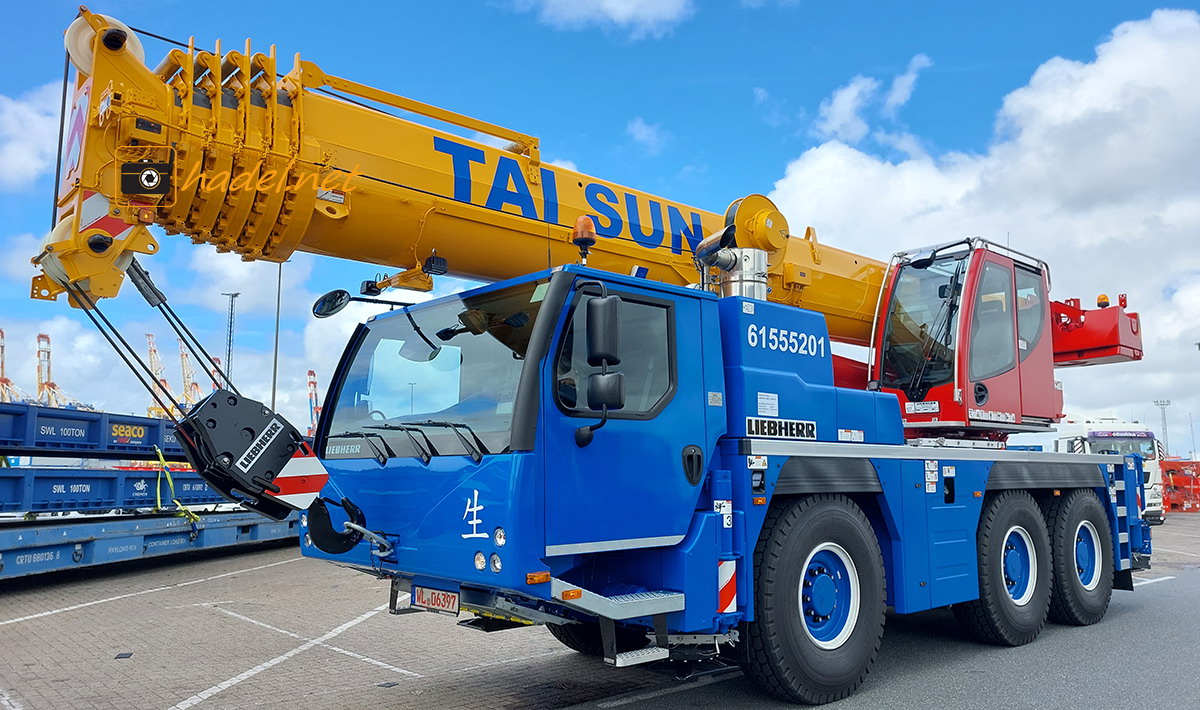 Liebherr LTM 1060-3.1 / SN: 082 021 (YoM: 07/2022) für Tai Sun (Hong Kong)>                 				 </div>
			<div class=