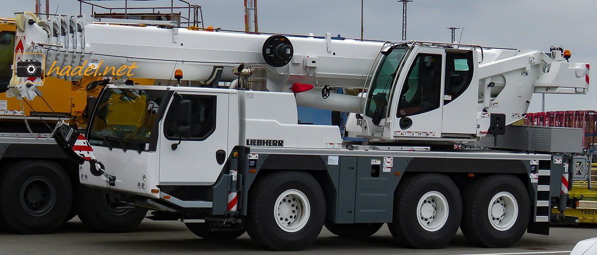 Liebherr LTM 1060-3.1 / SN: 077 758 auf dem Weg nach Australien via Port Adelaide>                 				 </div>
			<div class=