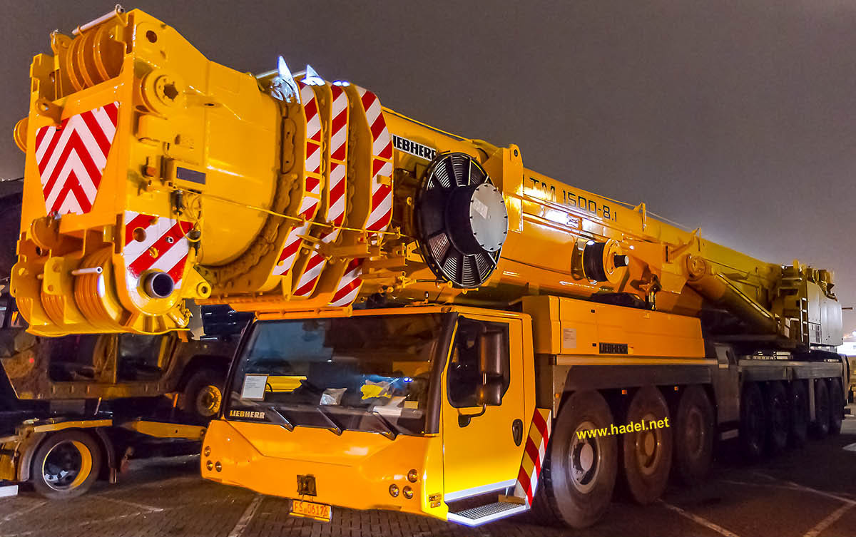 Liebherr LTM 1500-8.1 / SN: 095 402 on the way to South Korea