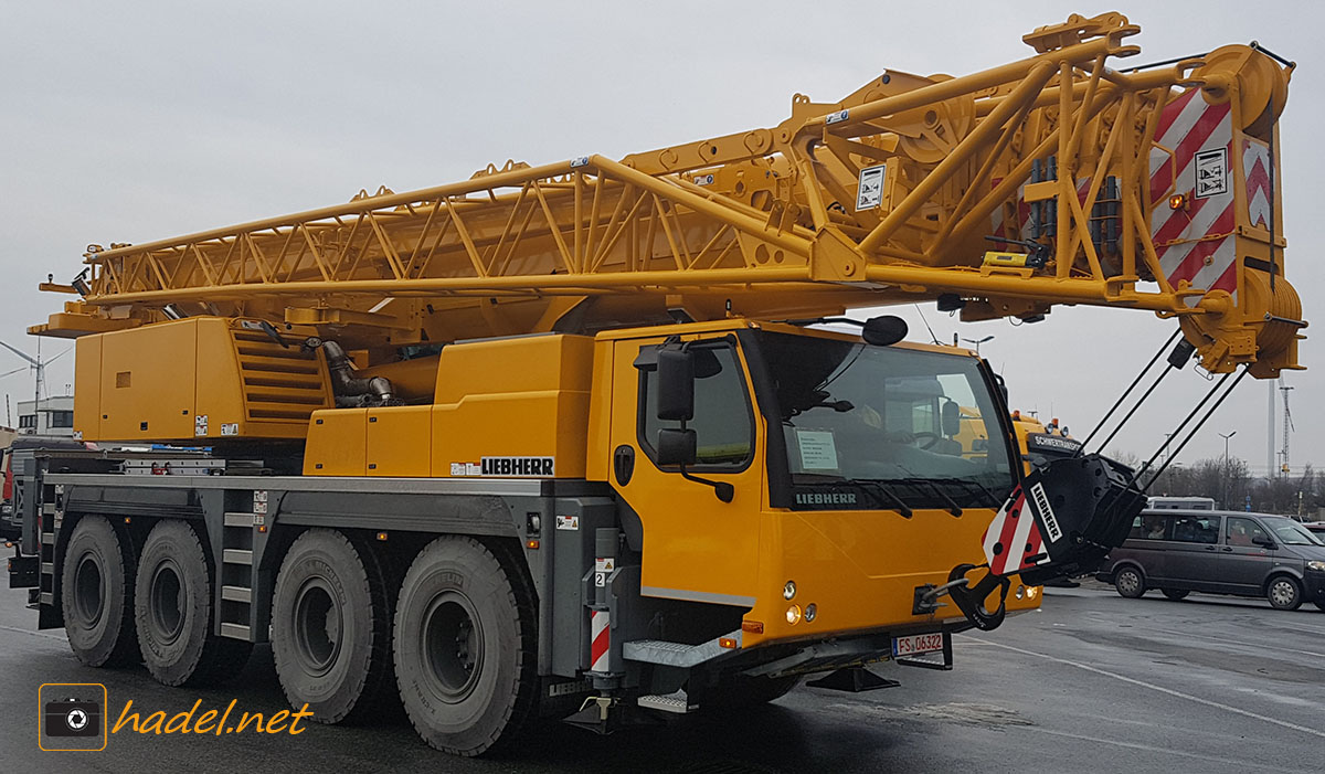 new Liebherr LTM 1090-4.1 / SN: 090 378 for Australia via Port Auckland