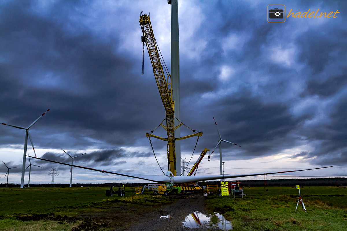 Liebherr LTM 11200-9.1 from Neeb working near Bremen