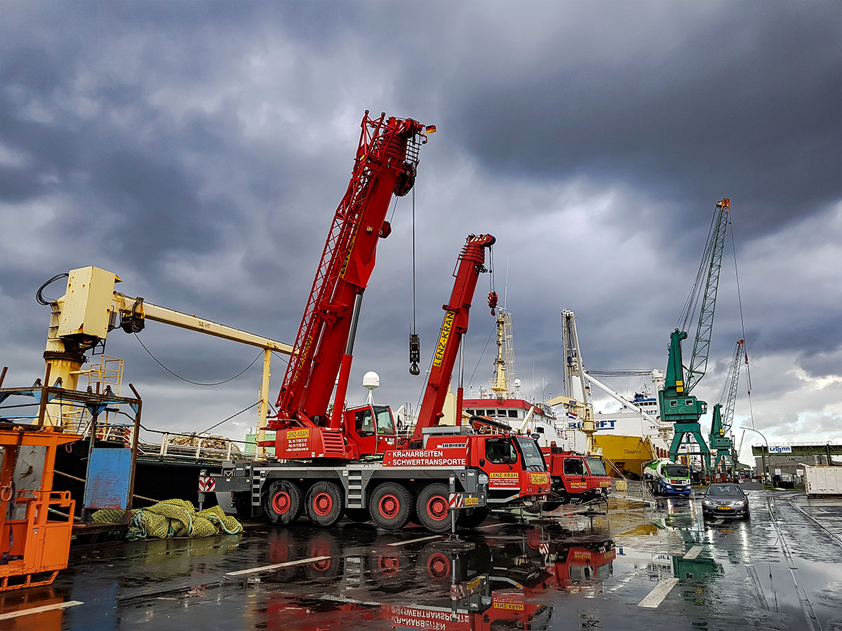 Lenz-Kran ready for work: Tadano Faun ATF 90G-4 and Liebherr LTM 1090-4.1