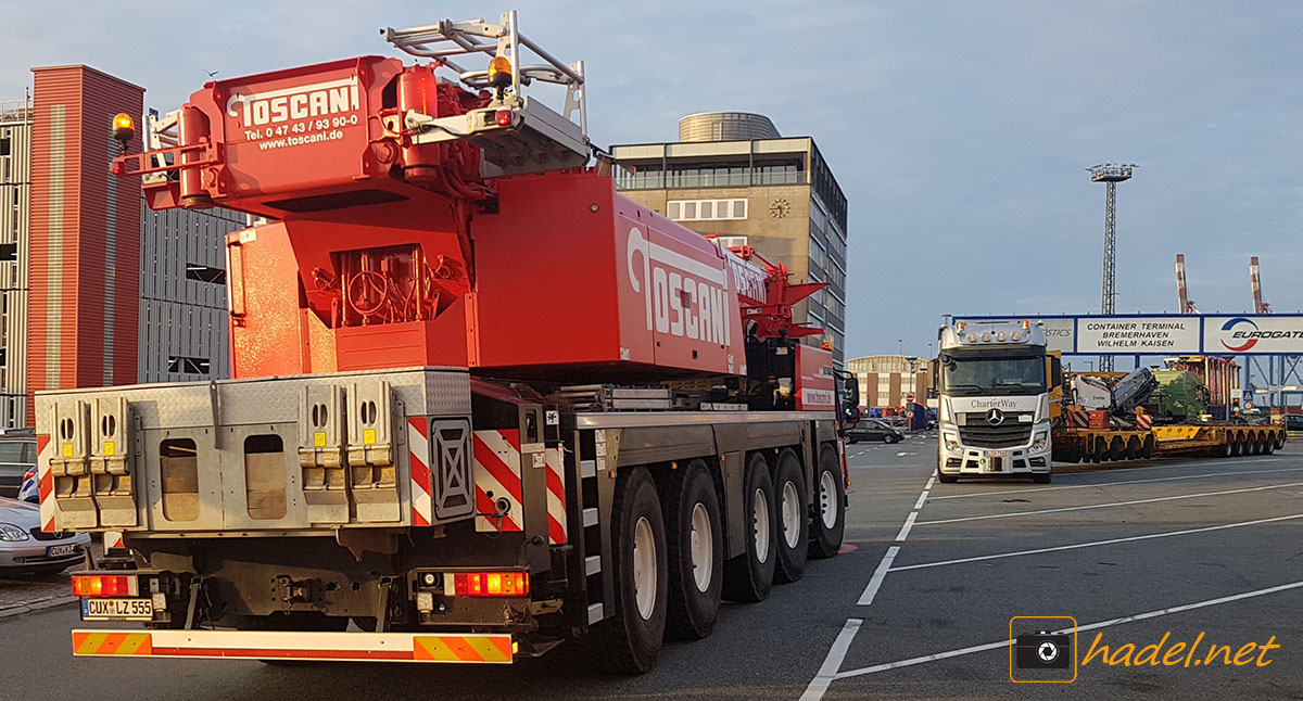 Liebherr LTM 1200-5.1 / SN: 093 818 (YoM: 2016) from Toscani morning arrival at Port Bremerhaven