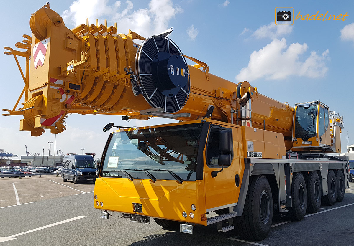 Liebherr LTM 1160-5.2 / SN: 068 775 on the way to Australia via Fremantle