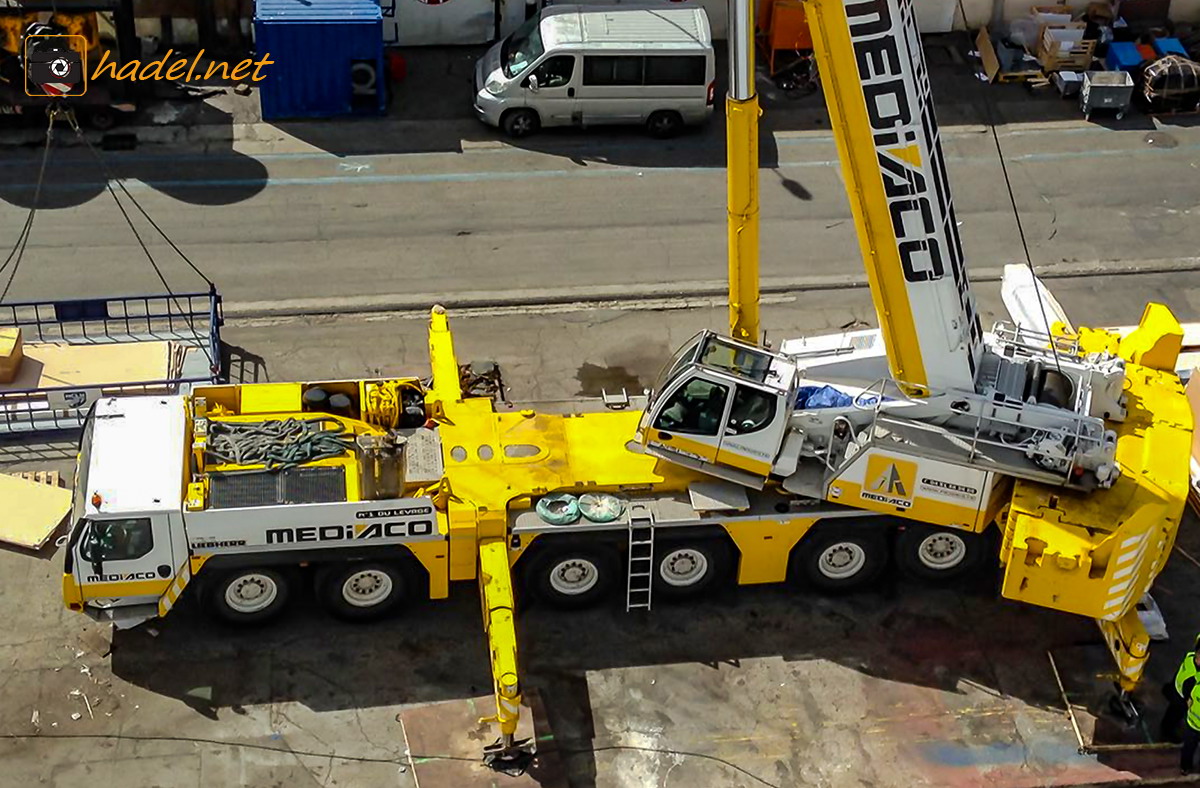 Liebherr LTM 1300-6.2 from Mediaco working in Marseille (France)