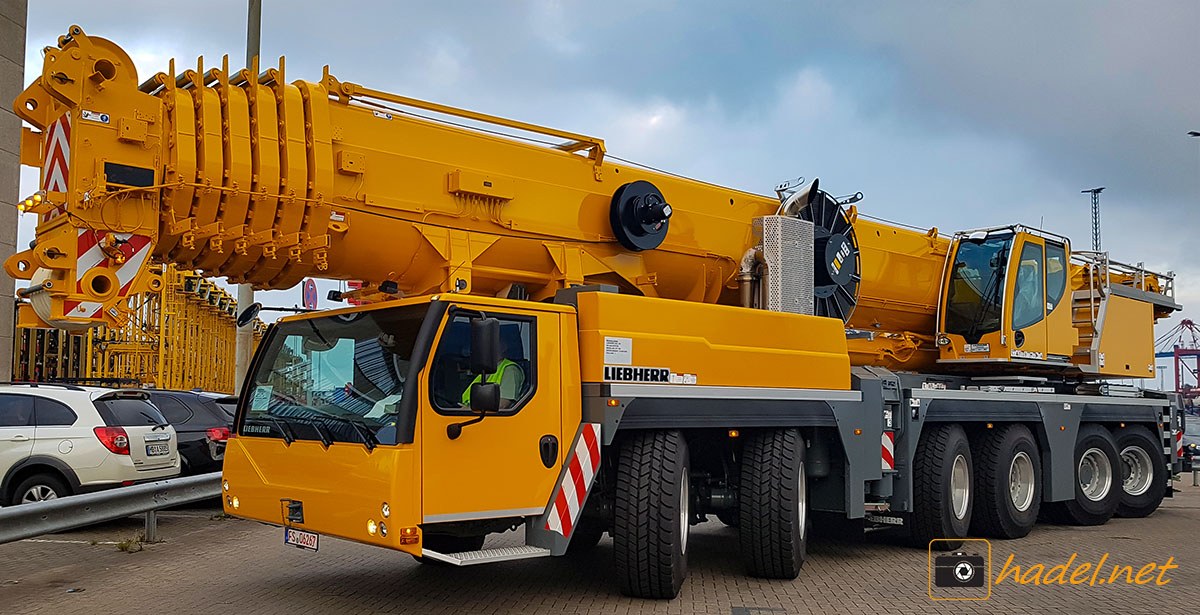 Liebherr LTM 1300-6.2 / SN: 071 764 on the way to Galveston (USA)