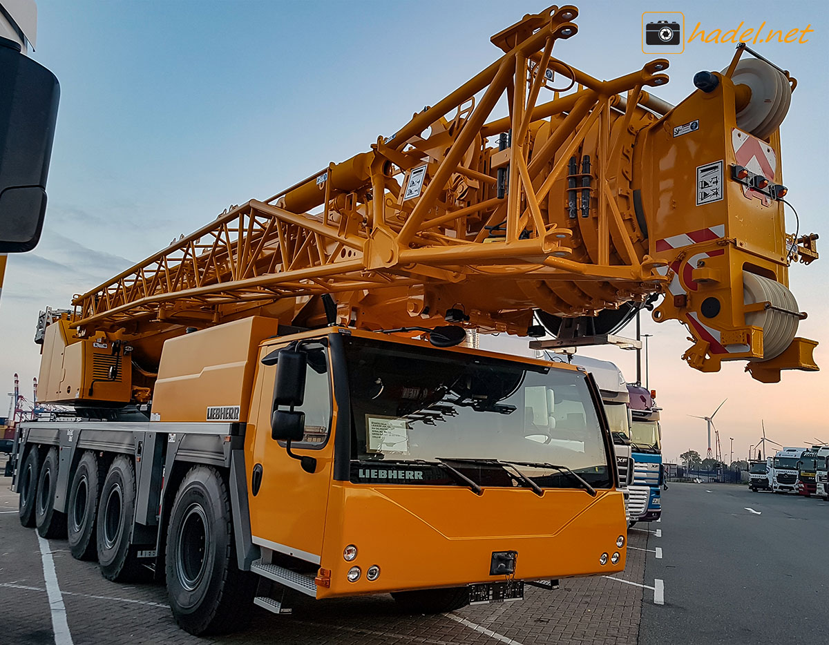 Liebherr LTM 1160-5.2 / SN: 068 798 on the way to the USA via Galveston