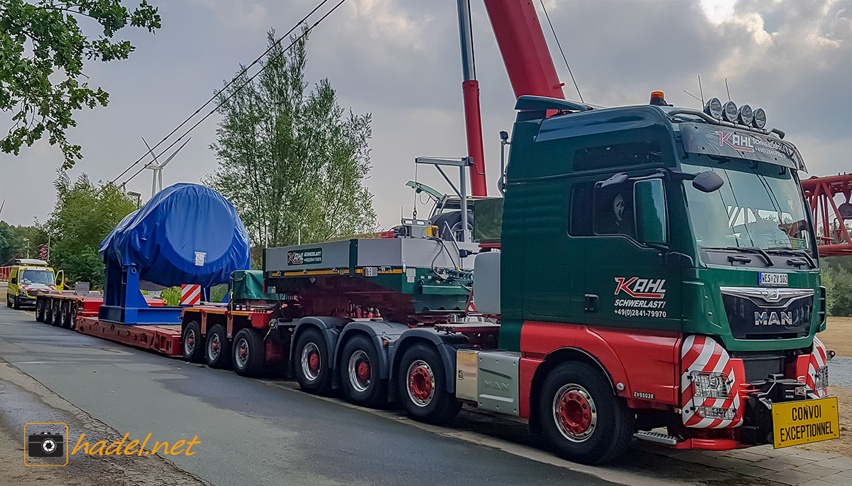 MAN TGX 41.560 from Kahl bringing some stuff to repair a wind power plant