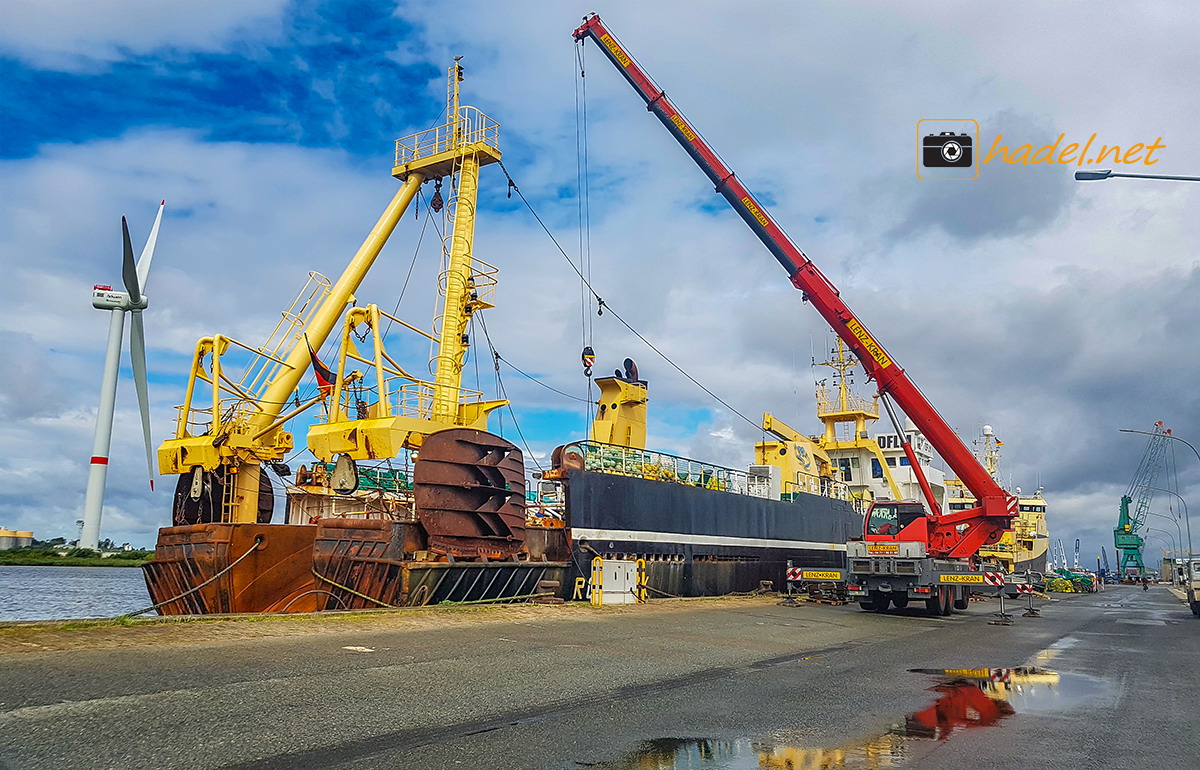 Lenz-Kran working in Bremerhaven