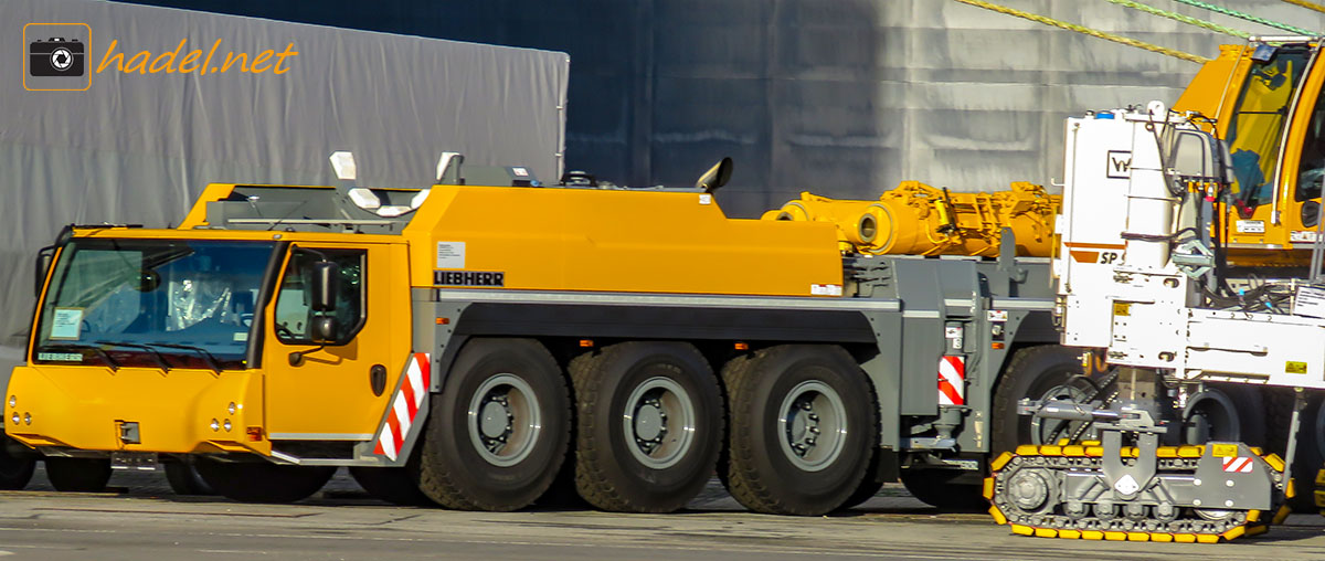 Liebherr LTM 1450-8.1 / SN: 072 569 on the way to the USA via Galveston