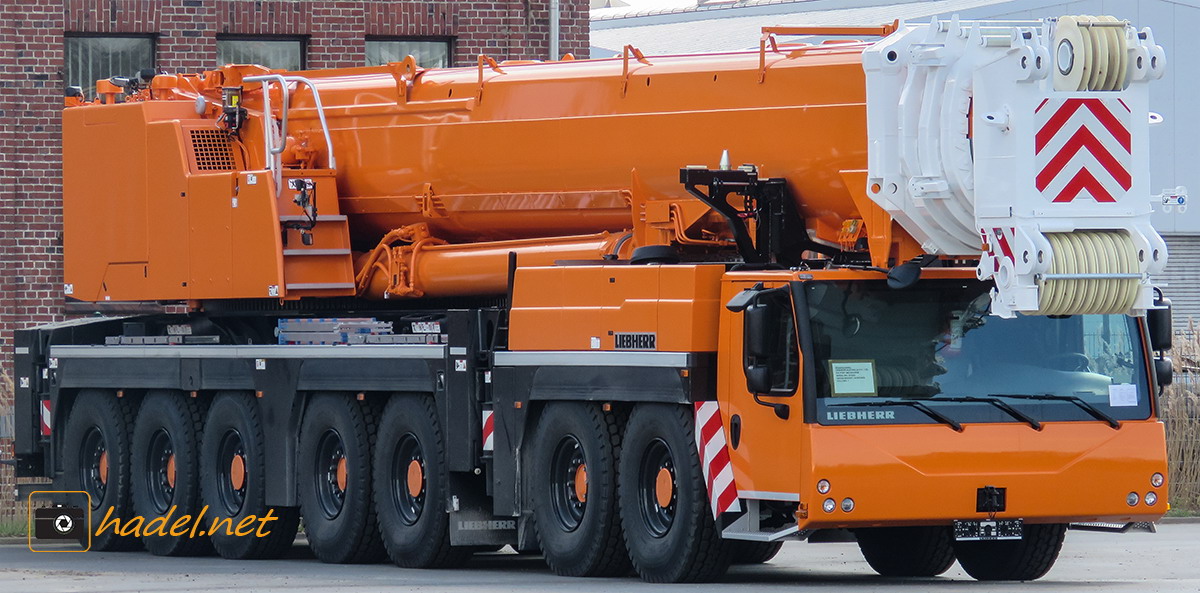 Liebherr LTM 1400-7.1 / SN: 072 393 going to Port Melbourne (Australia)