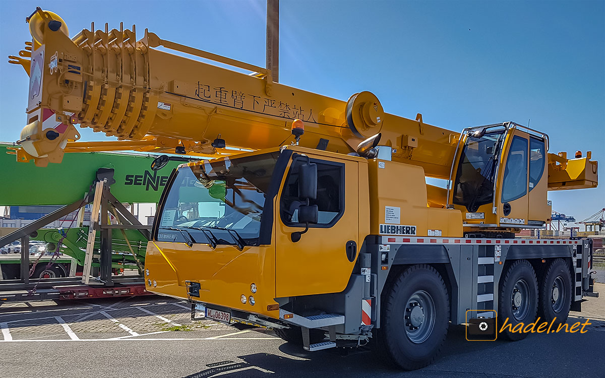 Liebherr LTM 1060-3.1 /SN: 058 594 on the way to Shanghai