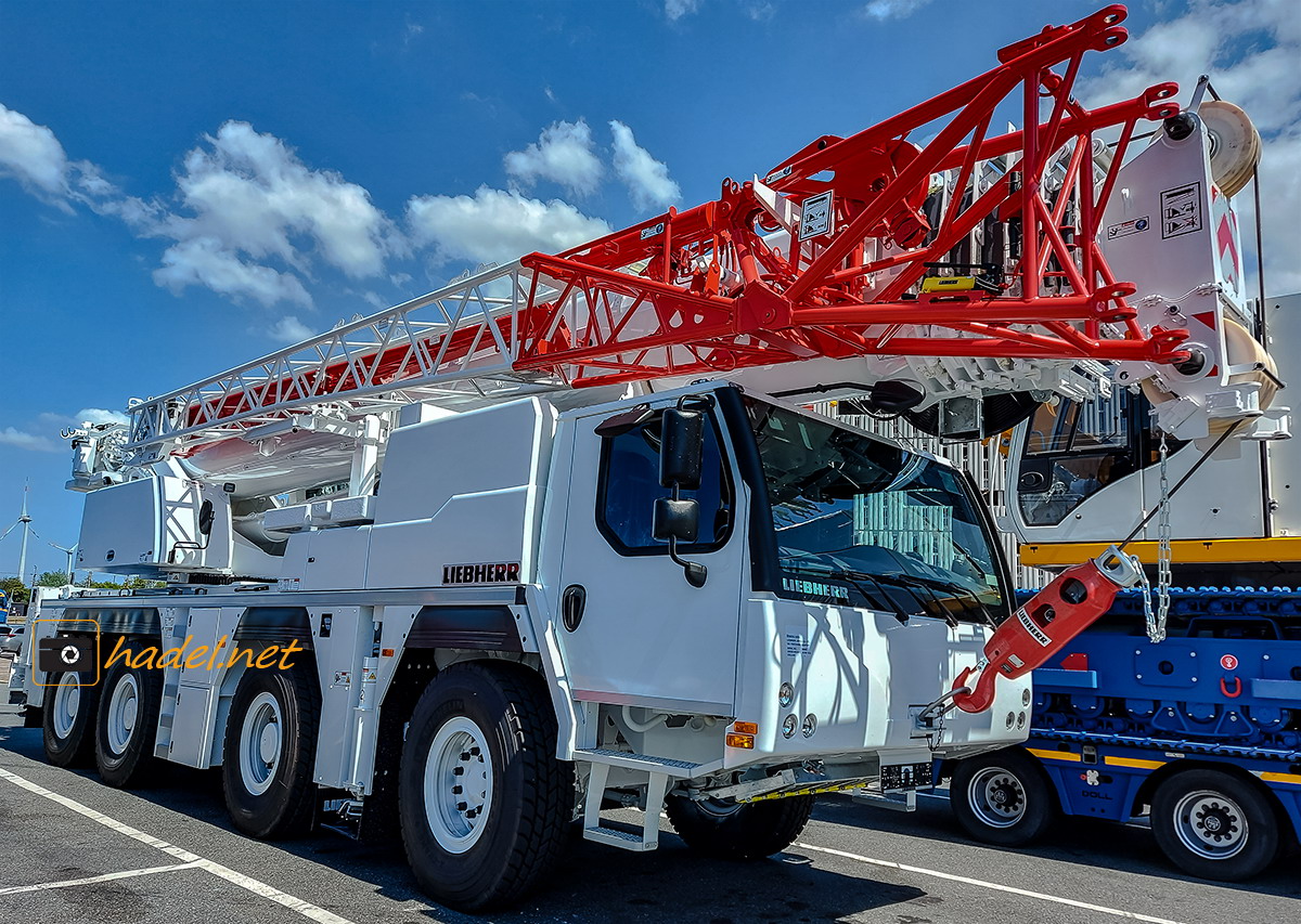 Liebherr LTM 1100 XIII / SN: 089 452 for Japan