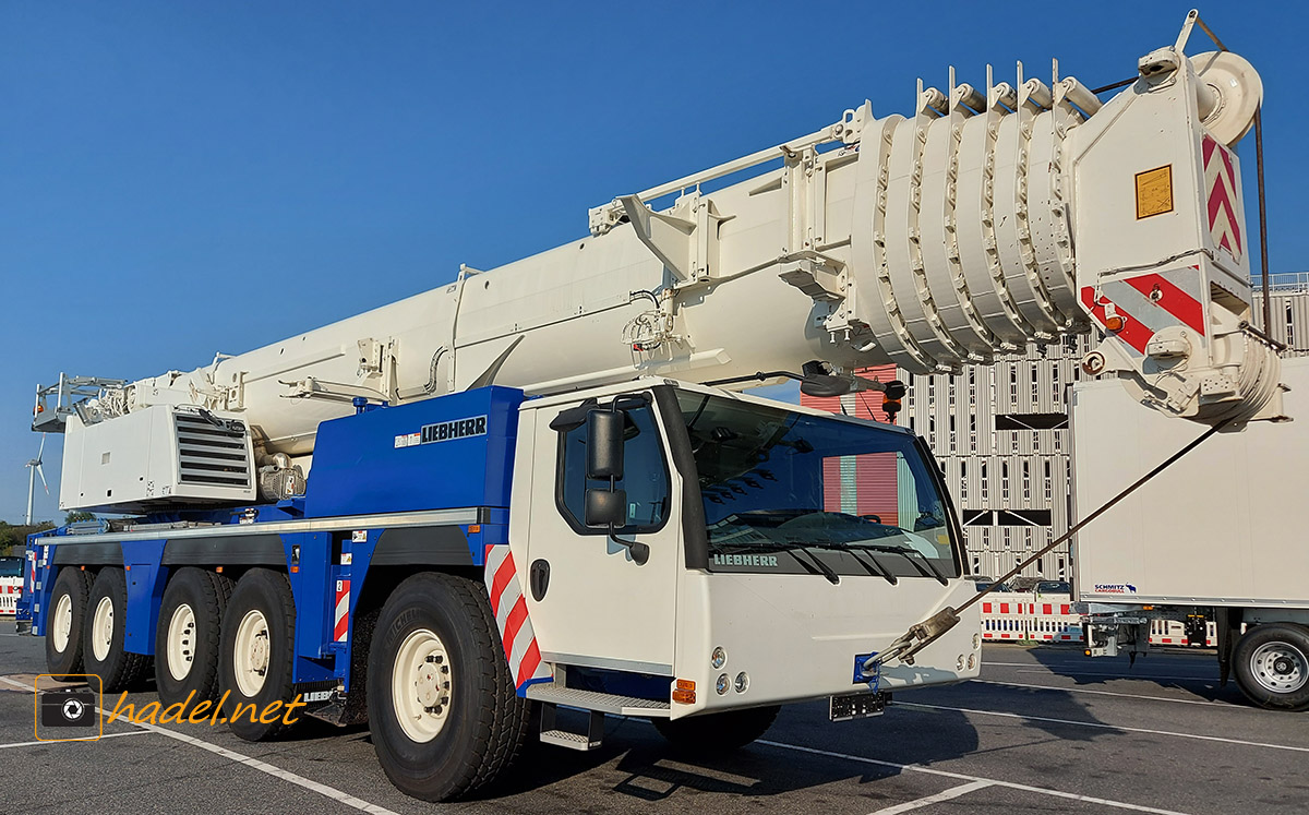 Liebherr LTM 1200-5.1 / SN: 093 862 on the way to Hong Kong