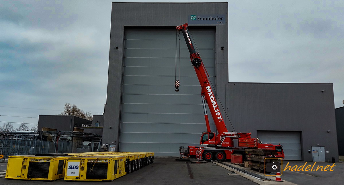 Liebherr LTM 1250-5.1 and  2 Scheuerle PPU Z350DA with 24 axles