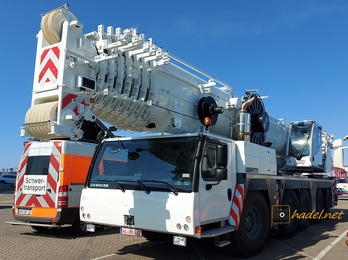 Liebherr LTM 1230-5.1 / SN: 094 314 (YoM: 04/2021) auf dem Weg nach Australien via Port Kembla
