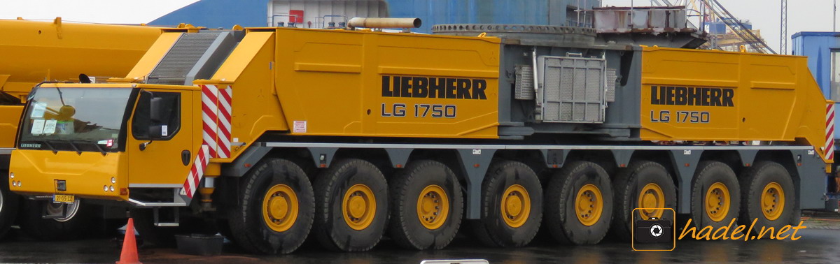Liebherr LG 1750 / SN: 073 848 leaving Germany 