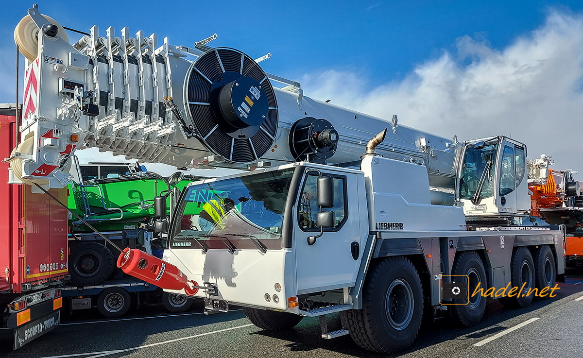 Liebherr LTM 1120-4.1 / SN: 090 641 going to Port Auckland (New Zealand)