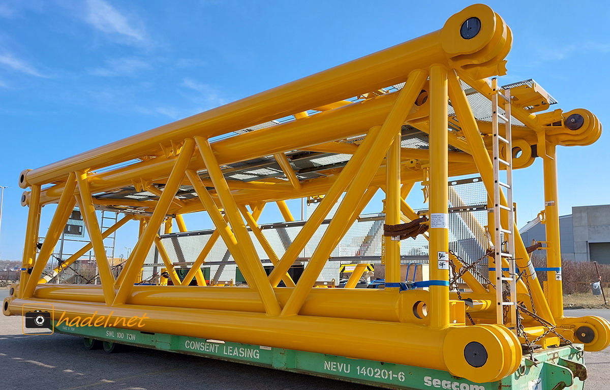 Liebherr LR 13000 parts / SN: 098 405 for Buckner Heavylift Cranes (USA)