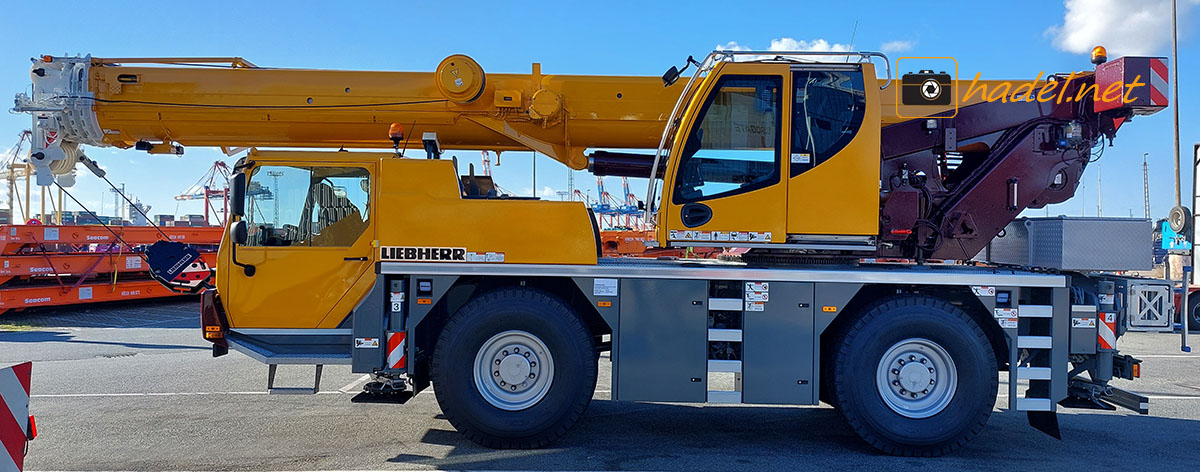 Liebherr LTM 1040-2.1 / SN: 052 697 auf dem Weg nach Australien (Port Auckland)