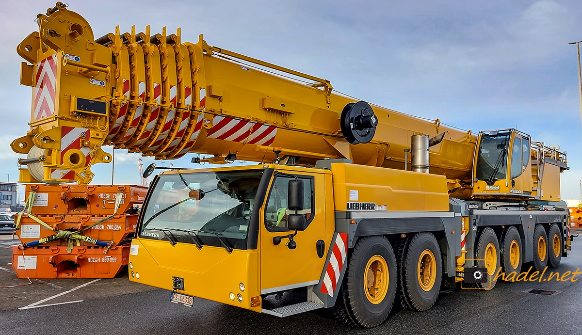 Liebherr LTM 1300-6.2 / SN: 093 165 auf dem Weg nach Australien (Port Fremantle)